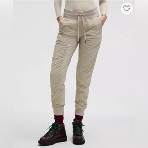 Lululemon Dance Studio Mid-Rise Jogger Full Length Sz 4 in Riverstone Lined